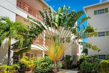 هتل Bay Gardens Beach Resort & Spa