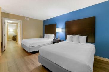 هتل Best Western Plus Cary Nc State
