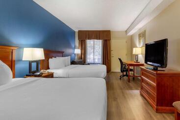 هتل Best Western Plus Cary   Nc State