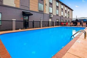 هتل Best Western Plus Jackson Downtowncoliseum