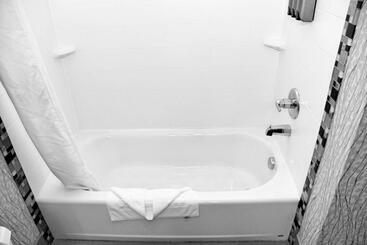 هتل Best Western Plus Jackson Downtowncoliseum