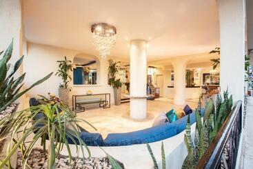 Blue Chairs Resort by The Sea - Adults Only