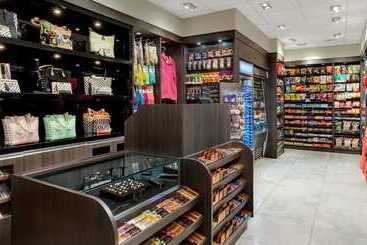 هتل Hilton Boston Park Plaza