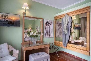 호텔 Calergi Residence Monthly Offers