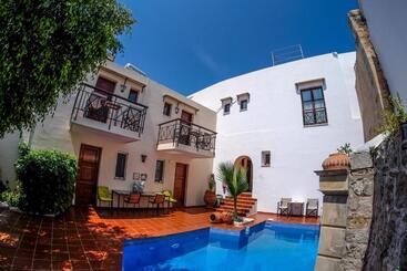 호텔 Calergi Residence Monthly Offers