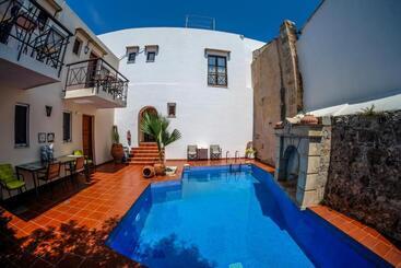 호텔 Calergi Residence Monthly Offers