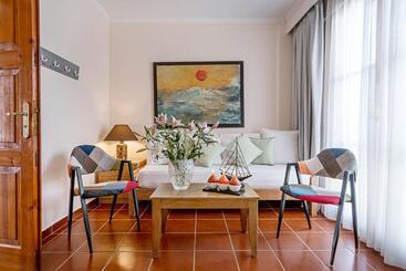 호텔 Calergi Residence Monthly Offers
