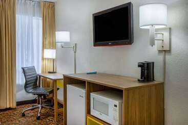 هتل Carolina A Days Inn By Wyndham