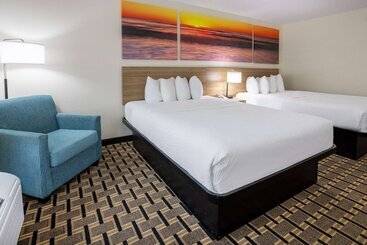 هتل Carolina A Days Inn By Wyndham