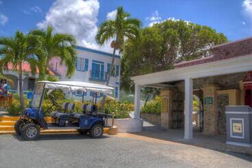 هتل Castle Villas At Bluebeard S