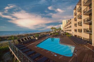 هتل Compass Cove