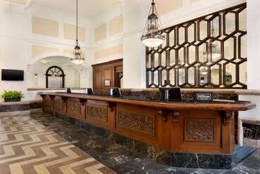 هتل Embassy Suites By Hilton Dallas Dfw Airport South