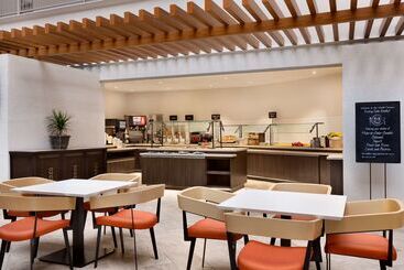 هتل Embassy Suites By Hilton Dallas Dfw Airport South