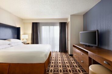 هتل Embassy Suites By Hilton Dallas Dfw Airport South