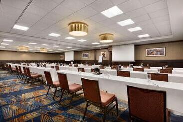 هتل Embassy Suites By Hilton Dallas Dfw Airport South