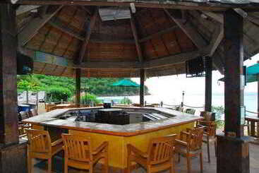 هتل Emerald Beach Resort