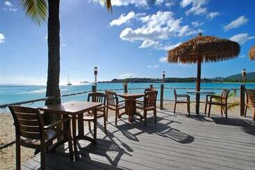 هتل Emerald Beach Resort