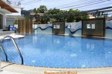 هتل First Residence