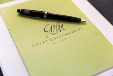 هتل Great Hallingbury Manor & Lodges