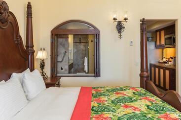 هتل Hacienda Encantada Resort & Residences