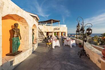 هتل Hacienda Encantada Resort & Residences