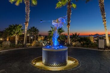 هتل Hacienda Encantada Resort & Residences