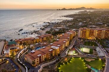 هتل Hacienda Encantada Resort & Residences