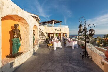 هتل Hacienda Encantada Resort & Residences
