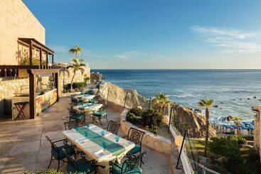 هتل Hacienda Encantada Resort & Residences
