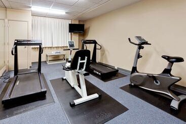 هتل Hawthorn Suites By Wyndham Louisville East