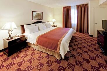 هتل Hawthorn Suites By Wyndham Louisville East