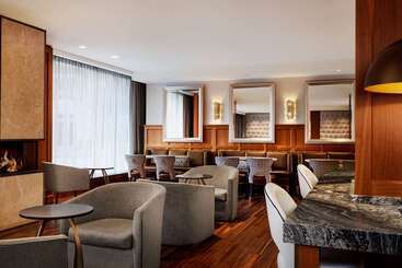 هتل Hilton Boston Park Plaza