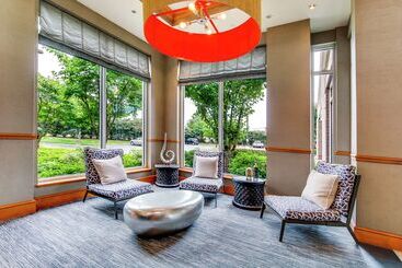 هتل Hilton Garden Inn Louisville Airport