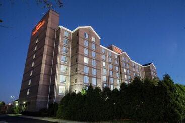 هتل Hilton Garden Inn Louisville Airport