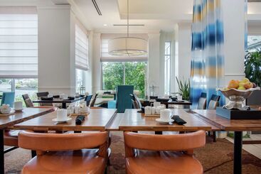 هتل Hilton Garden Inn Portland Airport