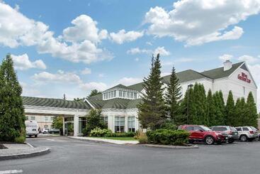 هتل Hilton Garden Inn Portland Airport