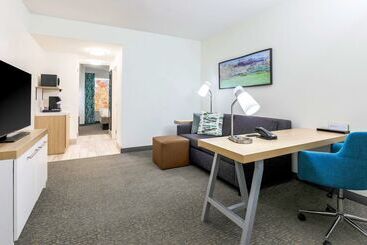 هتل Hilton Garden Inn Tulsa South
