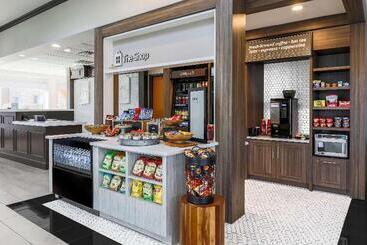 هتل Hilton Garden Inn Tulsa South