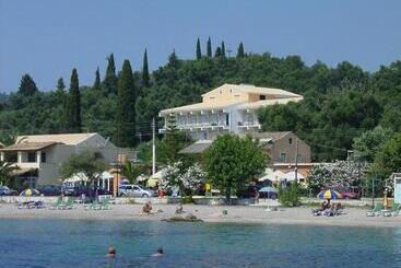 هتل Ipsos Beach