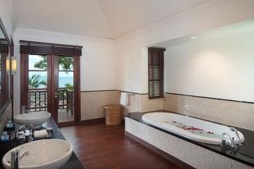 هتل Kanda Residences Pool Villas