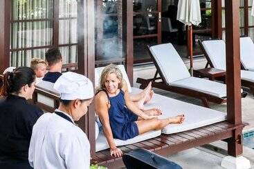 هتل Kanda Residences Pool Villas