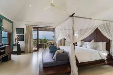 هتل Kanda Residences Pool Villas