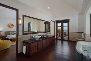 هتل Kanda Residences Pool Villas