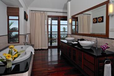 هتل Kanda Residences Pool Villas