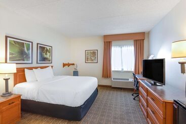 هتل La Quinta Inn & Suites By Wyndham Jacksonville Mandarin