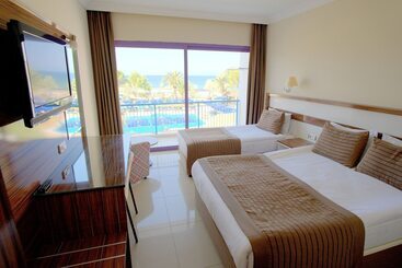 هتل Le Monde Beach Resort & Spa