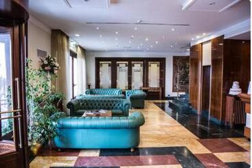 Lh Hotel Domus Caesari