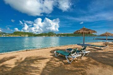 هتل Lindbergh Bay