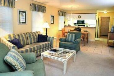 فندق Litchfield Beach & Golf Resort