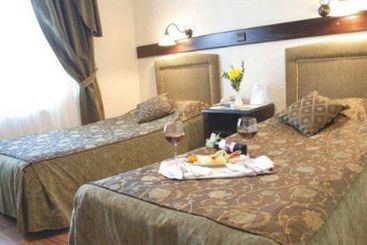 هتل Megara Palace Oldcity